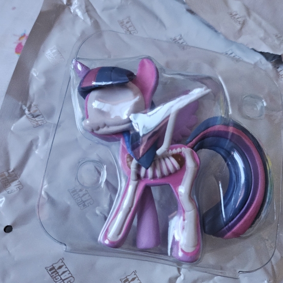 My Little Pony Hidden Dissectibles Mighty Jaxx Twilight Sparkle Figure Series 1 - Picture 3 of 3